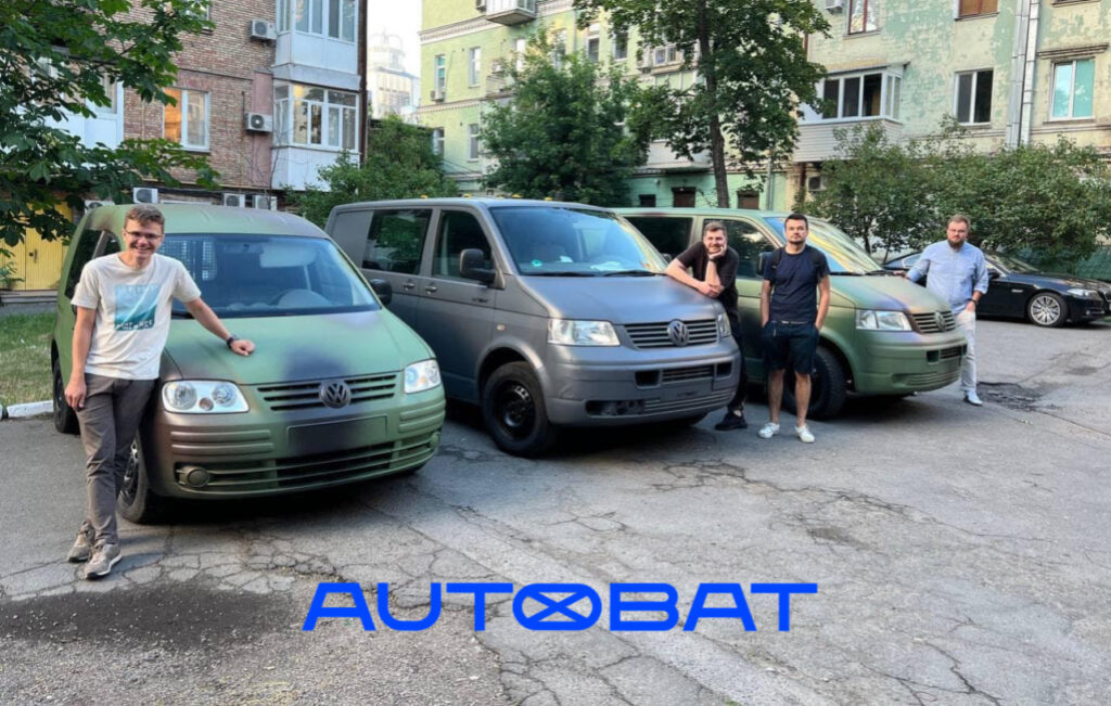 Співпраця «10 гривень» з волонтерським рухом «AUTOBAT»